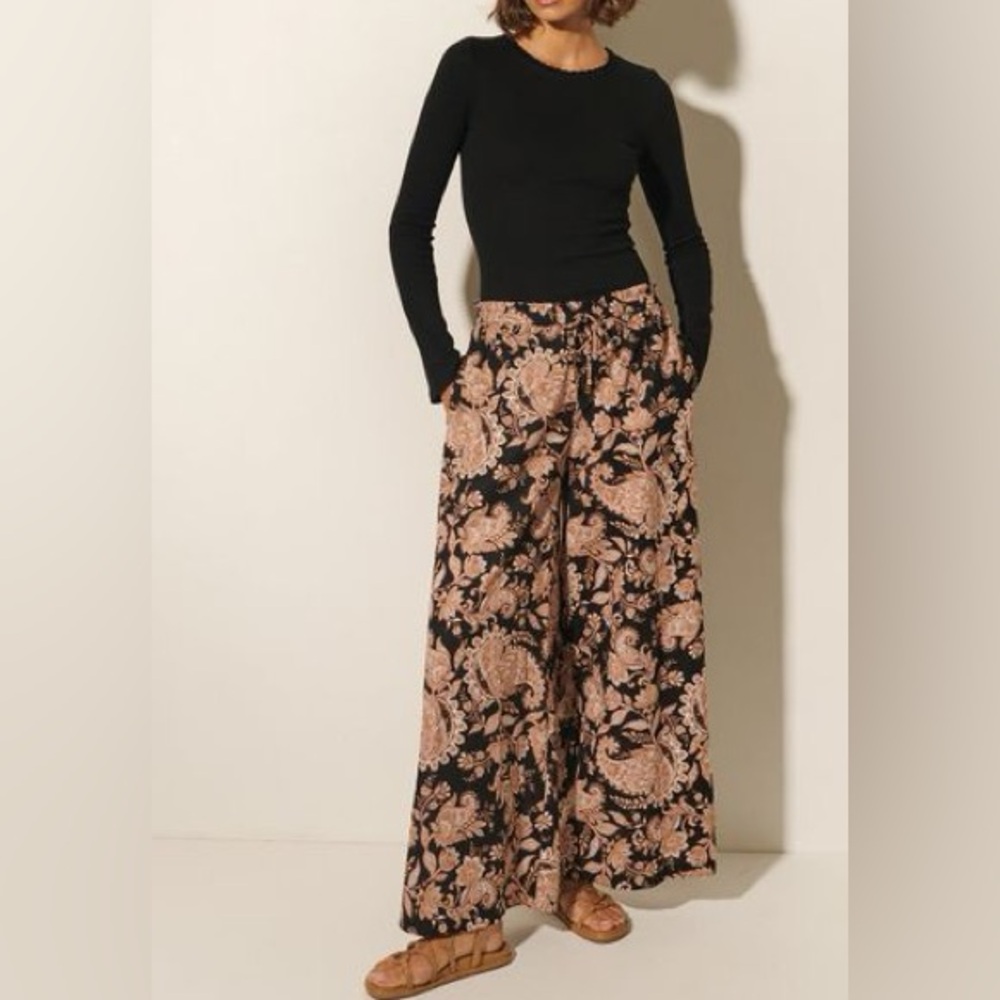 NWOT $88 Haptics Paisley Palozzo Pants